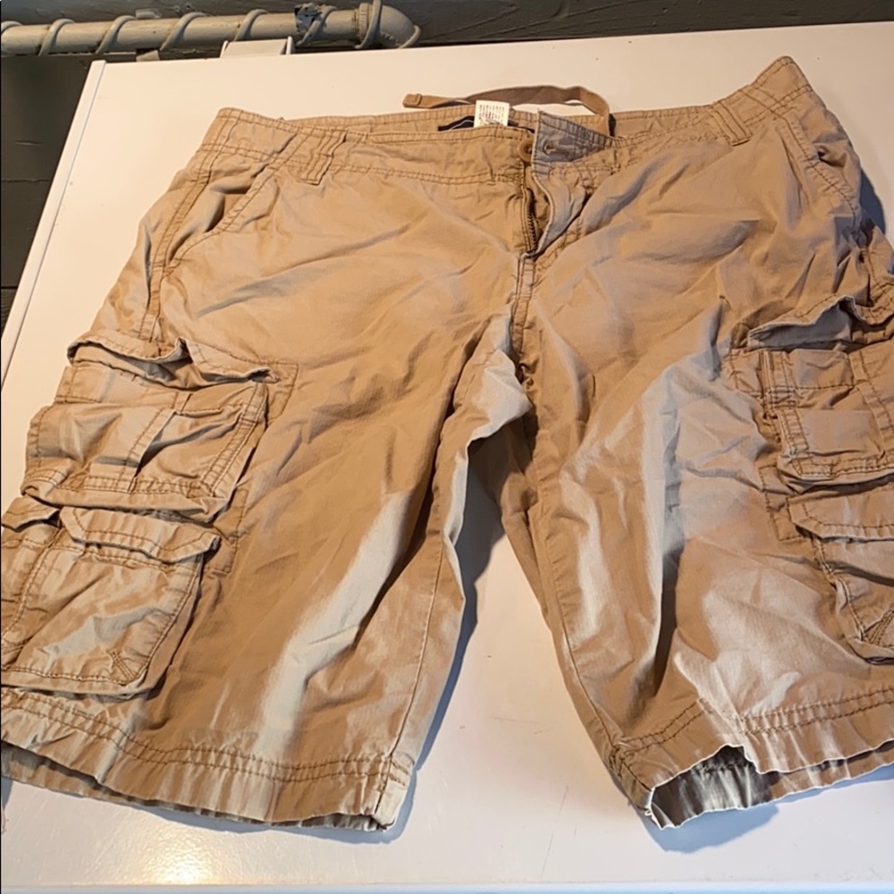 Gap cargo shorts size 4